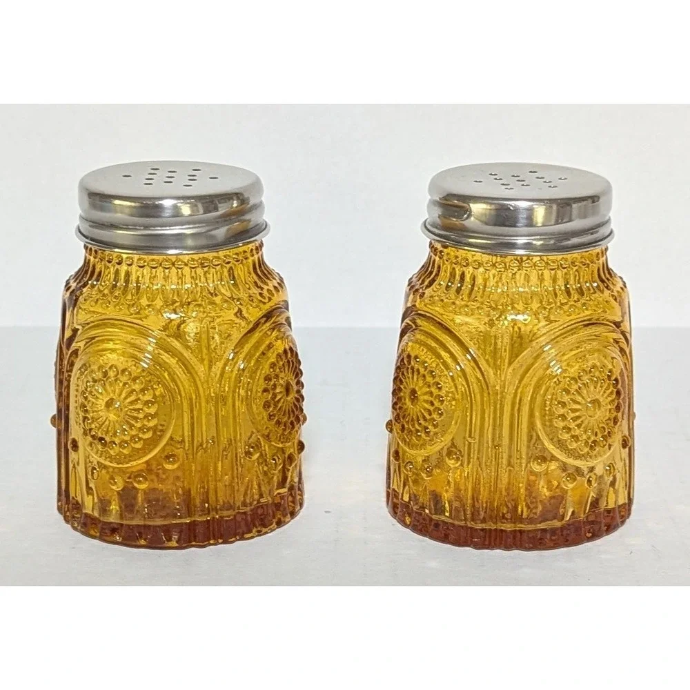 Retired Pioneer Woman Amber Glass Adeline Salt & Pepper Shakers 3.25
